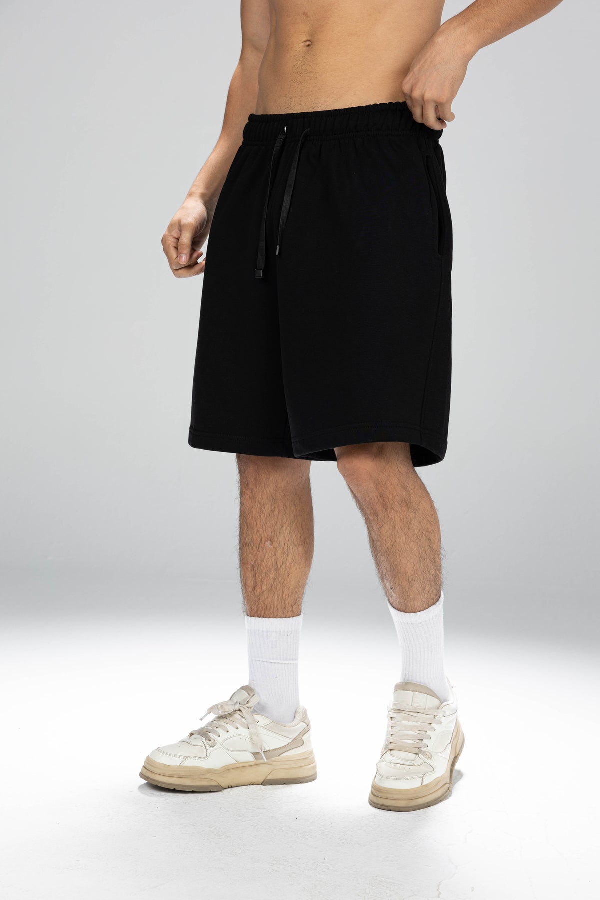 Essentials Shorts - BLACK