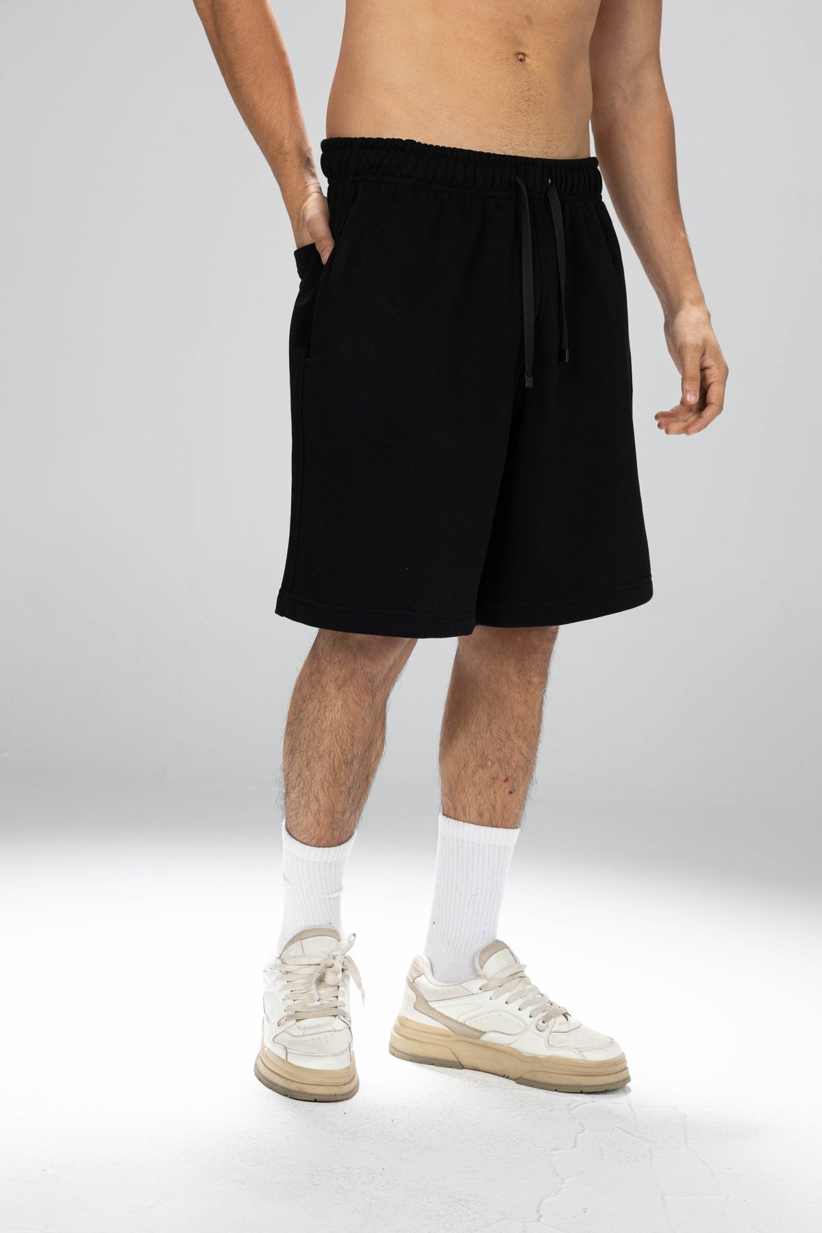 Essentials Shorts - BLACK